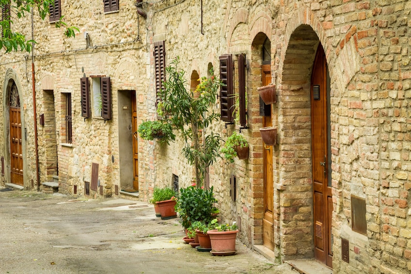 Small-Group Chianti & Castles Tour from Siena