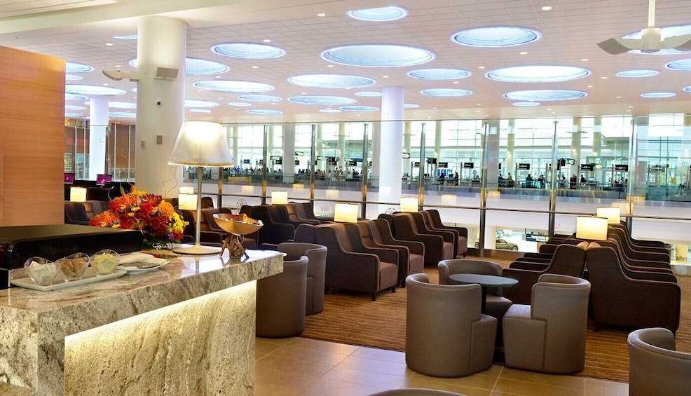 Plaza Premium Lounge Winnipeg Richardson Int' Airport (YWG)