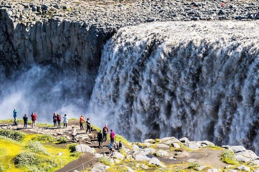 Diamond circle tour and beautiful Dettifoss waterfall