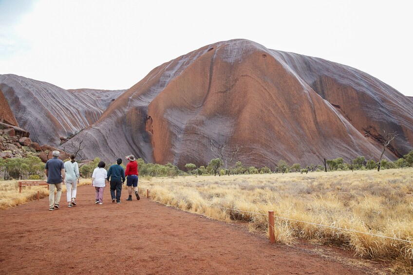 Half-Day Uluru Morning Guided Base Walking Tour 10.5km