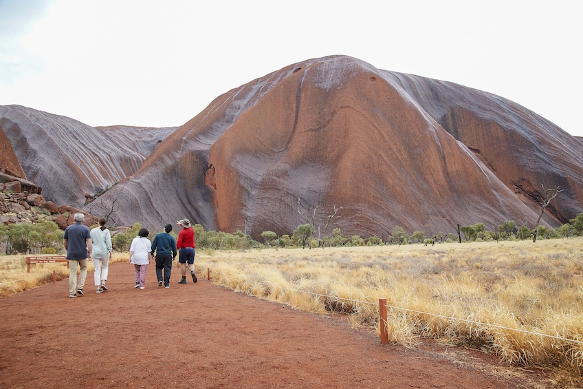 Half-Day Uluru Morning Guided Base Walking Tour 10.5km