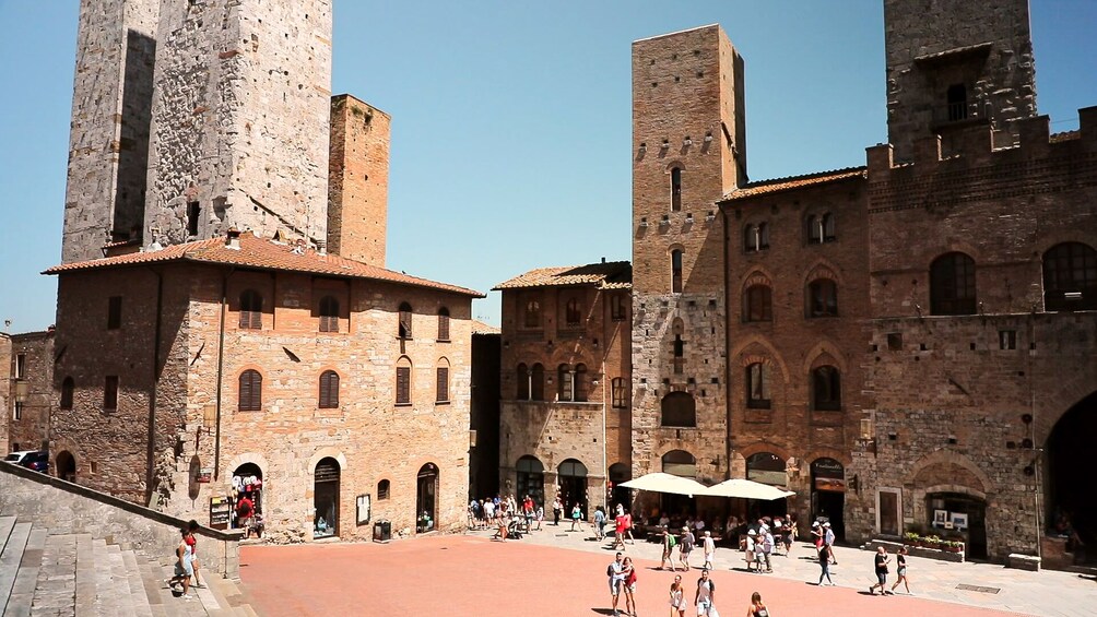 Highlights of Tuscany: Siena, San Gimignano & Pisa with Lunch