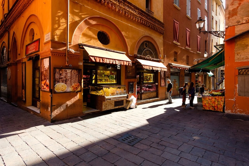 Private & Personalized: Half Day in Bologna with a Local