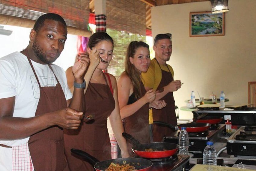 Subak cooking class (Balinese cooking school) 9 Dish Cooking and Market Tour