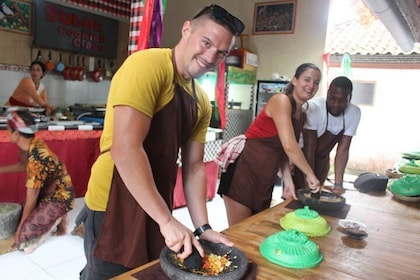 Subak cooking class (Balinese cooking school) 9 Dish Cooking and Market Tou...