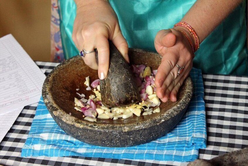 Traditional Balinese Cooking Class & Meal in a Multi-Generational Family Home