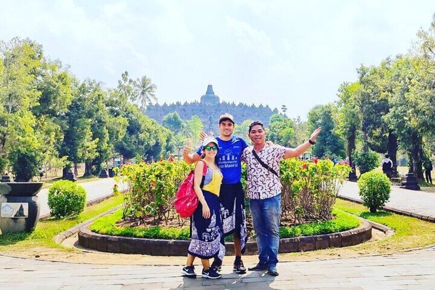 Borobudur Sunrise from setumbu Hill , Merapi Volcano & Prambanan Full Day Tour