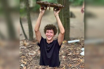 Mekong Delta & Cu Chi Tunnel 全天 BBQ 午餐 Lux Group 12 pax