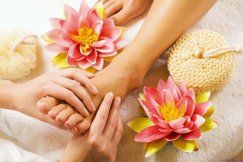 Ayurvedic Herbal Spa Massage at Viet Spa