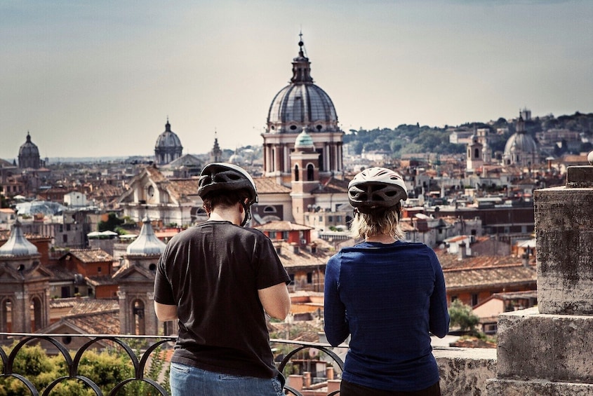 7-hour E-bike tour: Rome in 1 day with Roman Lunch & Gelato