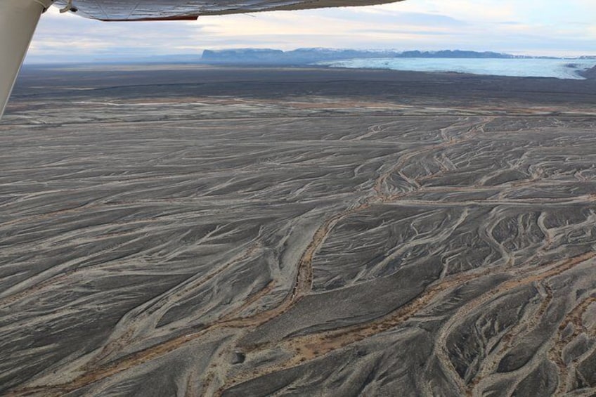 Sightseeing flight over black sands and riverbeds from Skaftafell Terminal