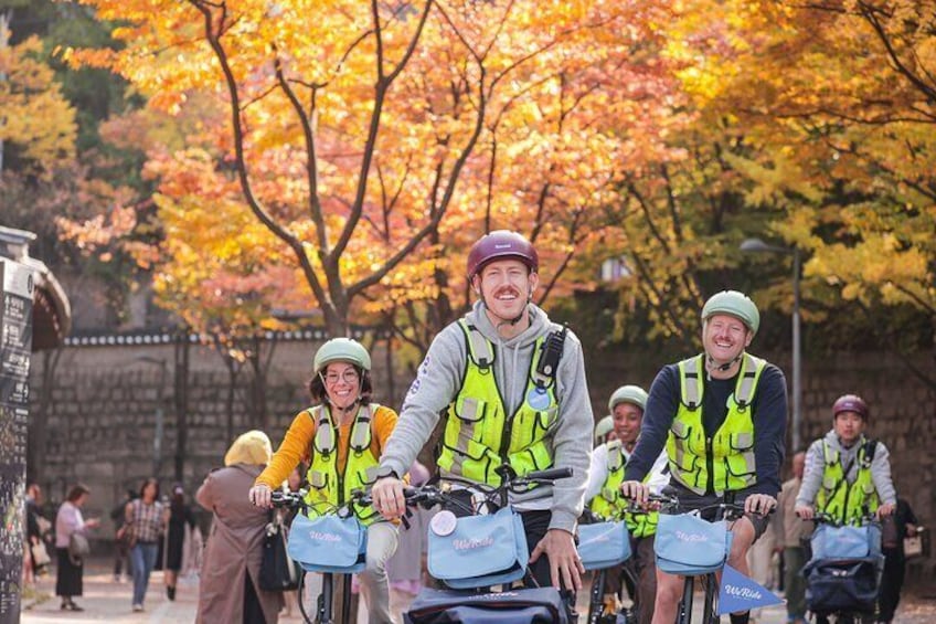 Seoul Morning E-bike Tour