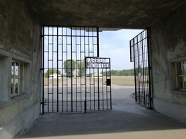 Sachsenhausen Concentration Camp Memorial (Private 6 Hr)