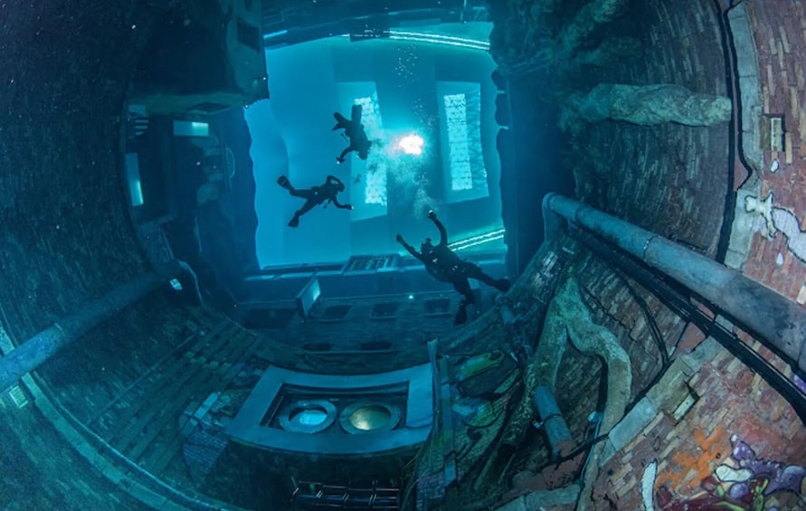 Deep Dive Dubai - Discover Scuba Diving