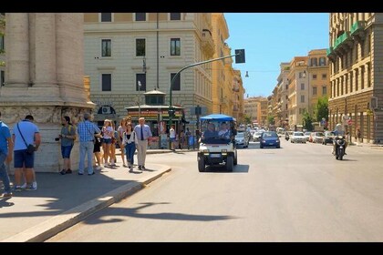 Golf Cart Tour admirant la beauté de Rome!