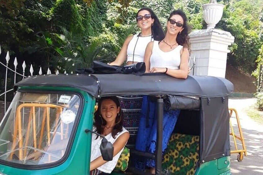 Colombo City Tour by Tuk Tuk