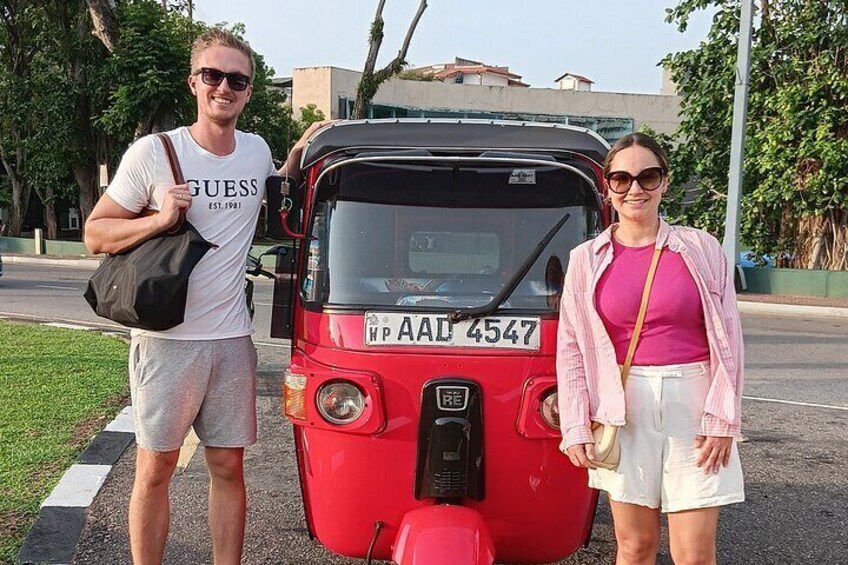 Colombo City Tour by Tuk Tuk Morning OR Evening - All Inclusive