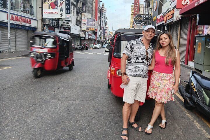 Colombo Private Tuk-Tuk City Tour with All Entry Fees Included