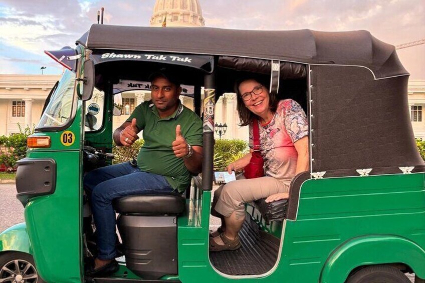 Colombo Sightseeing Private Tour by Tuk Tuk Morning OR Evening