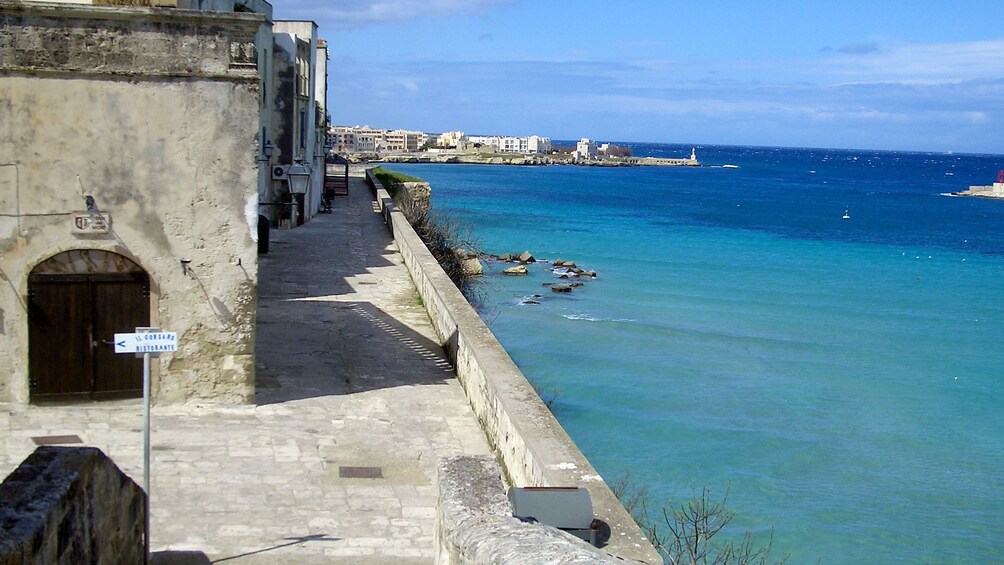 Foto 4 von 6 laden the seafront of Otranto