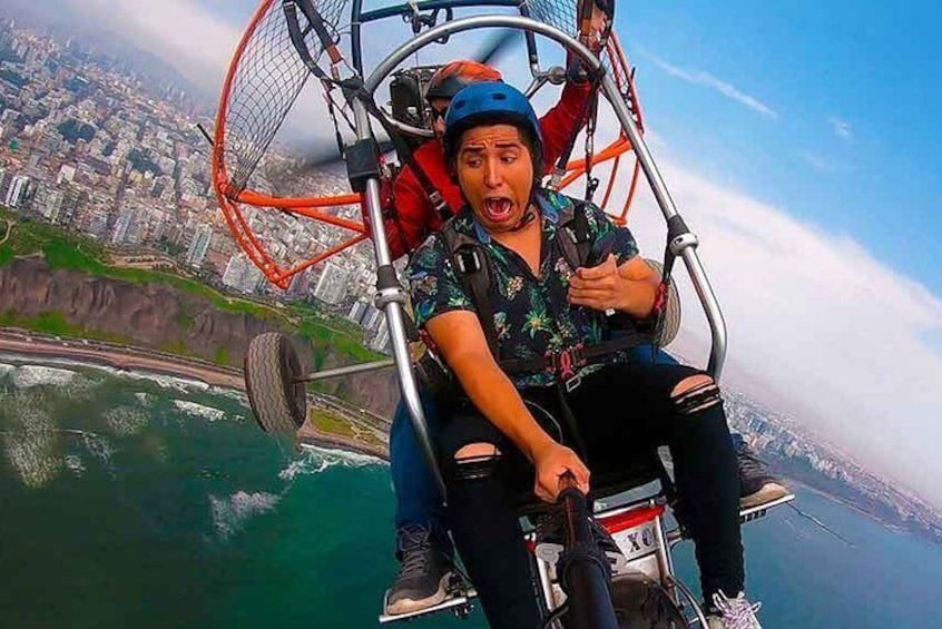 Paragliding in Lima - Costa Verde