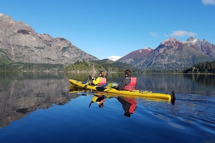 Private tour: full day kayak to Moreno lake