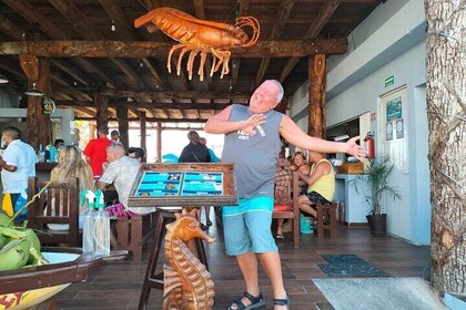 Private Catamaran with Open Bar to Isla Mujeres