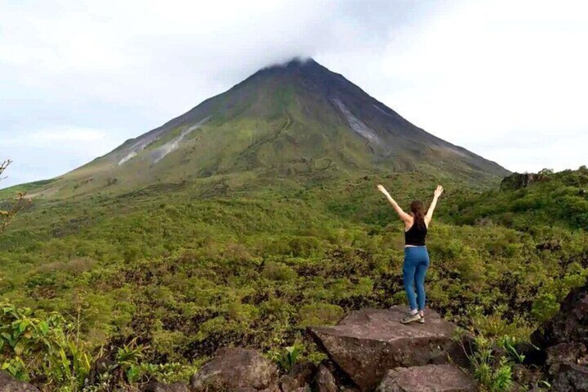 Full Combo Hike! Arenal Volcano, Hanging Bridges & La Fortuna Waterfall
