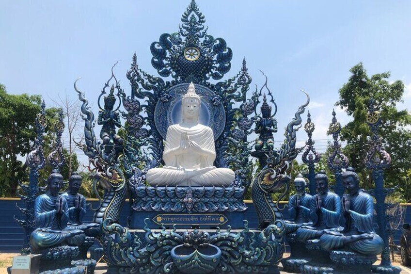 One Day Tour Chiang Rai, White Temple , Blue Temple, Black House (Private Tour)