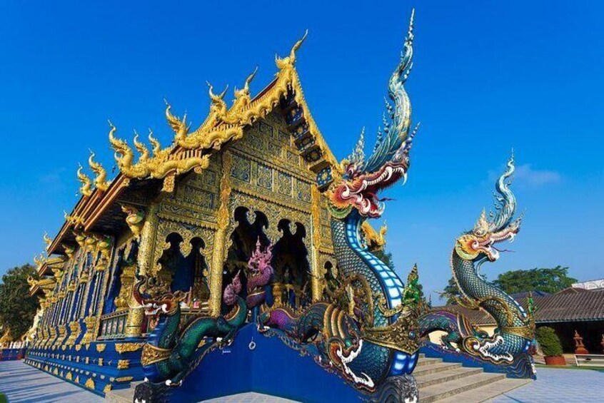 One Day Tour Chiang Rai, White Temple , Blue Temple, Black House (Private Tour)