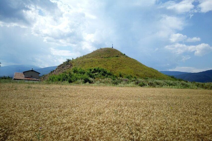 Ostrusha tomb