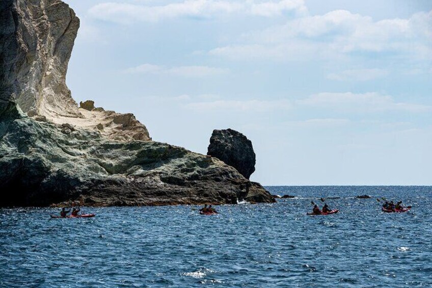 Santorini: Sea Kayaking with Light Lunch