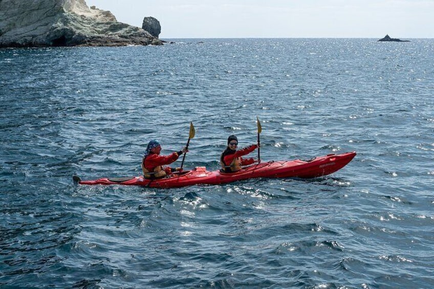 Santorini: Sea Kayaking with Light Lunch