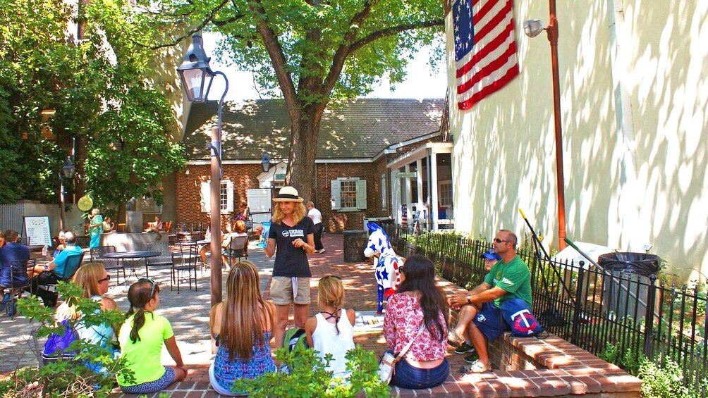 Tour group in old Philadelphia