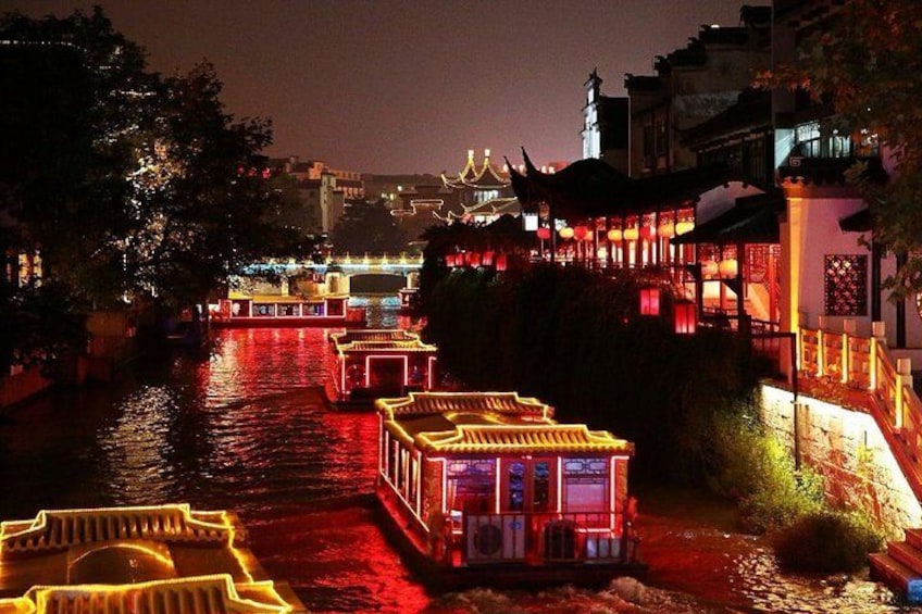 Nanjing qinhuai river cruise