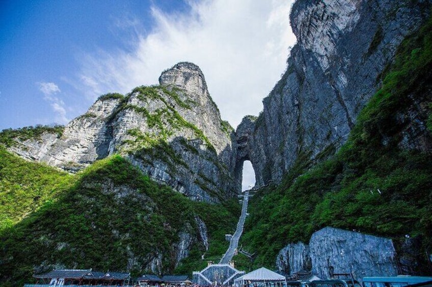 2 Full Days Classic Tour to AVATAR Mountain & Tianmen Mountain 