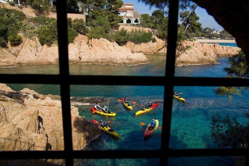 views from the seawalk "camino de ronda"