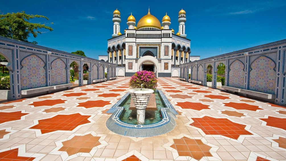 Show item 2 of 5. Jame'asr Hassanil Bolkiah Mosque in Brunei