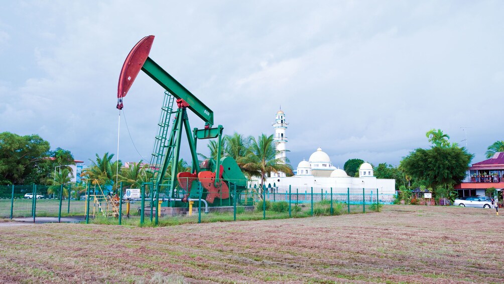 tour oil field