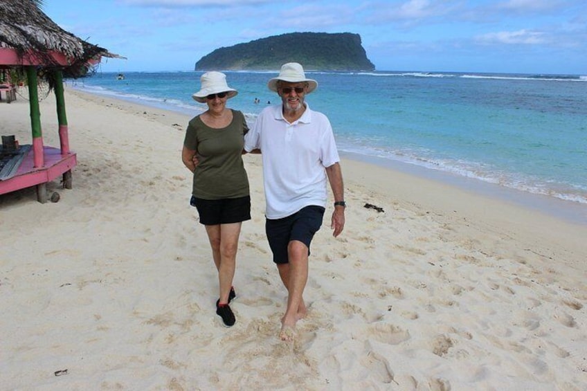 A stopover at one of the most iconic beaches in Samoa ~ Lalomanu Beach