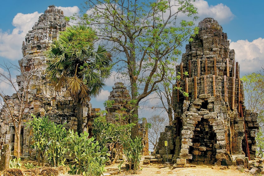 Full-day original bamboo train, Wat banan, Phnom Sampov
