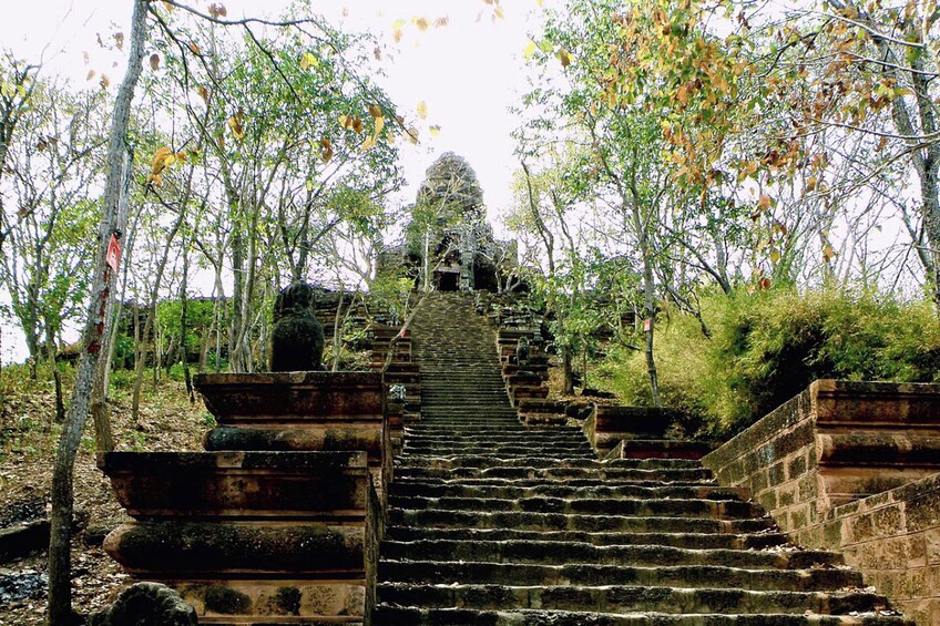 Full-day original bamboo train, Wat banan, Phnom Sampov