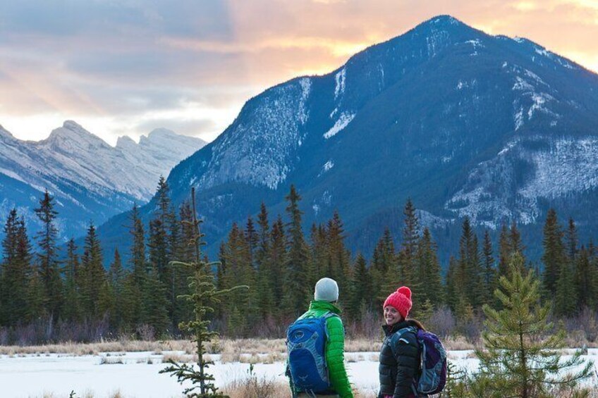 Canmore: Wilderness Hiking Tour 3hrs - Ice Cleats Included