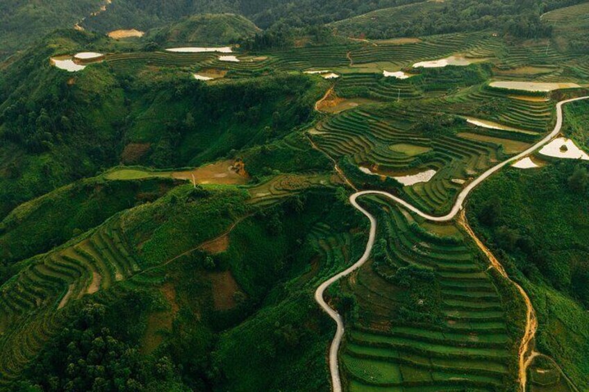 See the rice terraces that ribbon the mountainside 