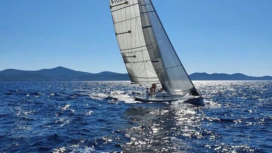 From Zadar: Sports sailing tour