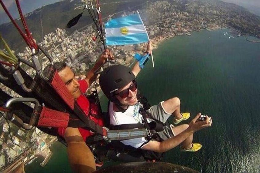 Paragliding Jounieh Lebanon with number one pilots Raja Saade & Elie Mansour - certified and insured pilots 