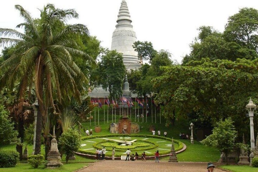 Classic Phnom Penh (join-tour)