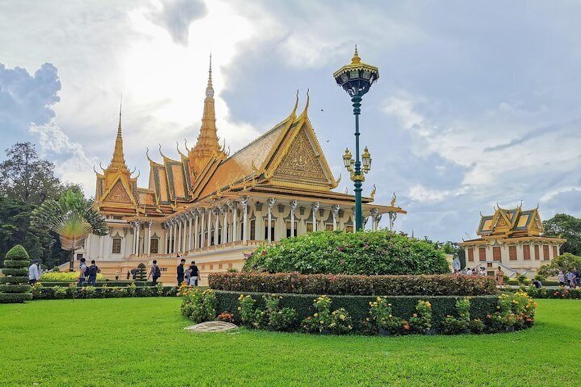9hr Classic Phnom Penh Private Tour