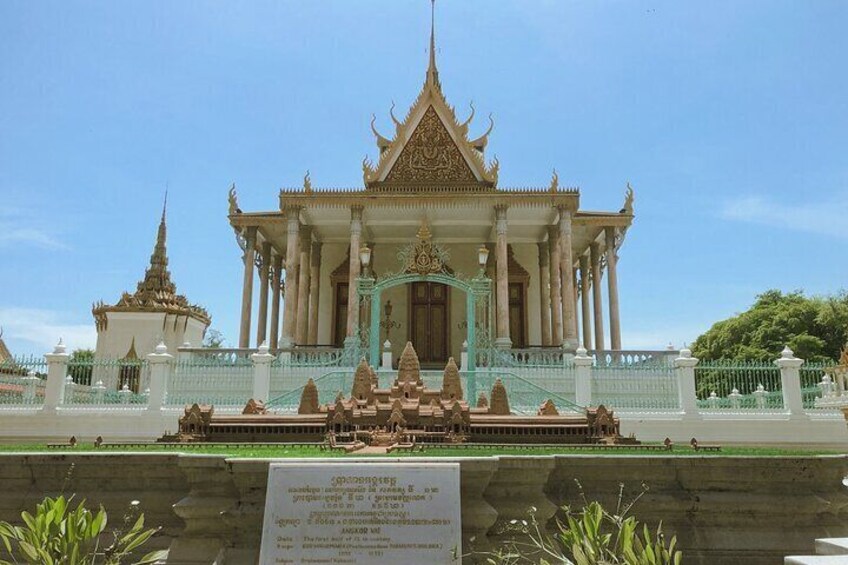 Witness the extravagant Silver Pagoda, glittering with silver, Italian marble, gold, and diamonds