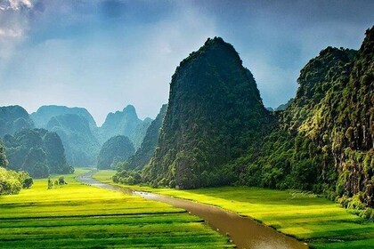 DAY TRIP TO HOA LU – TAM COC(Private Journey – 1 day/available everyday)